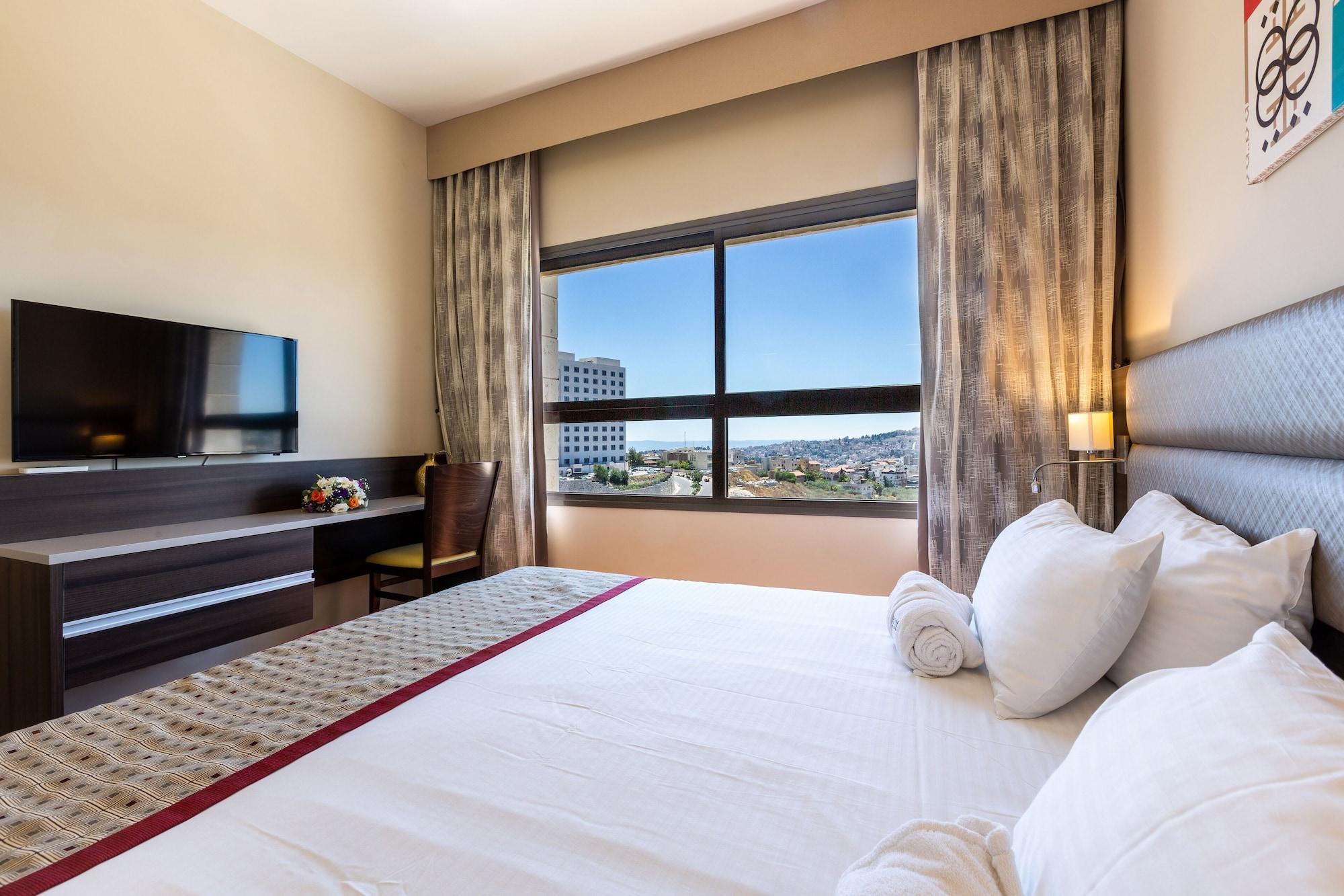 รามาดา บาย วินด์แฮม นาซาเรธ Hotel ภายนอก รูปภาพ